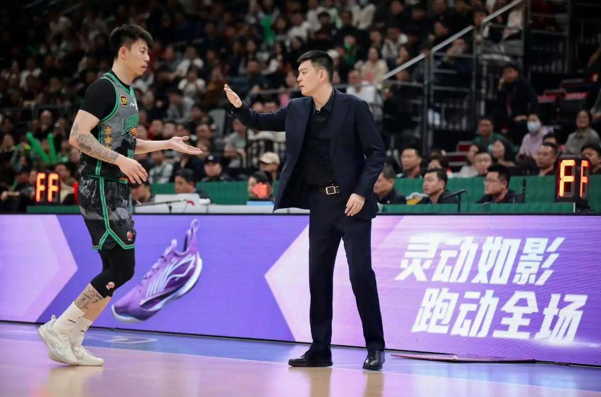 九游体育入口-顶尖球星集结海外篮球赛事，风云再起