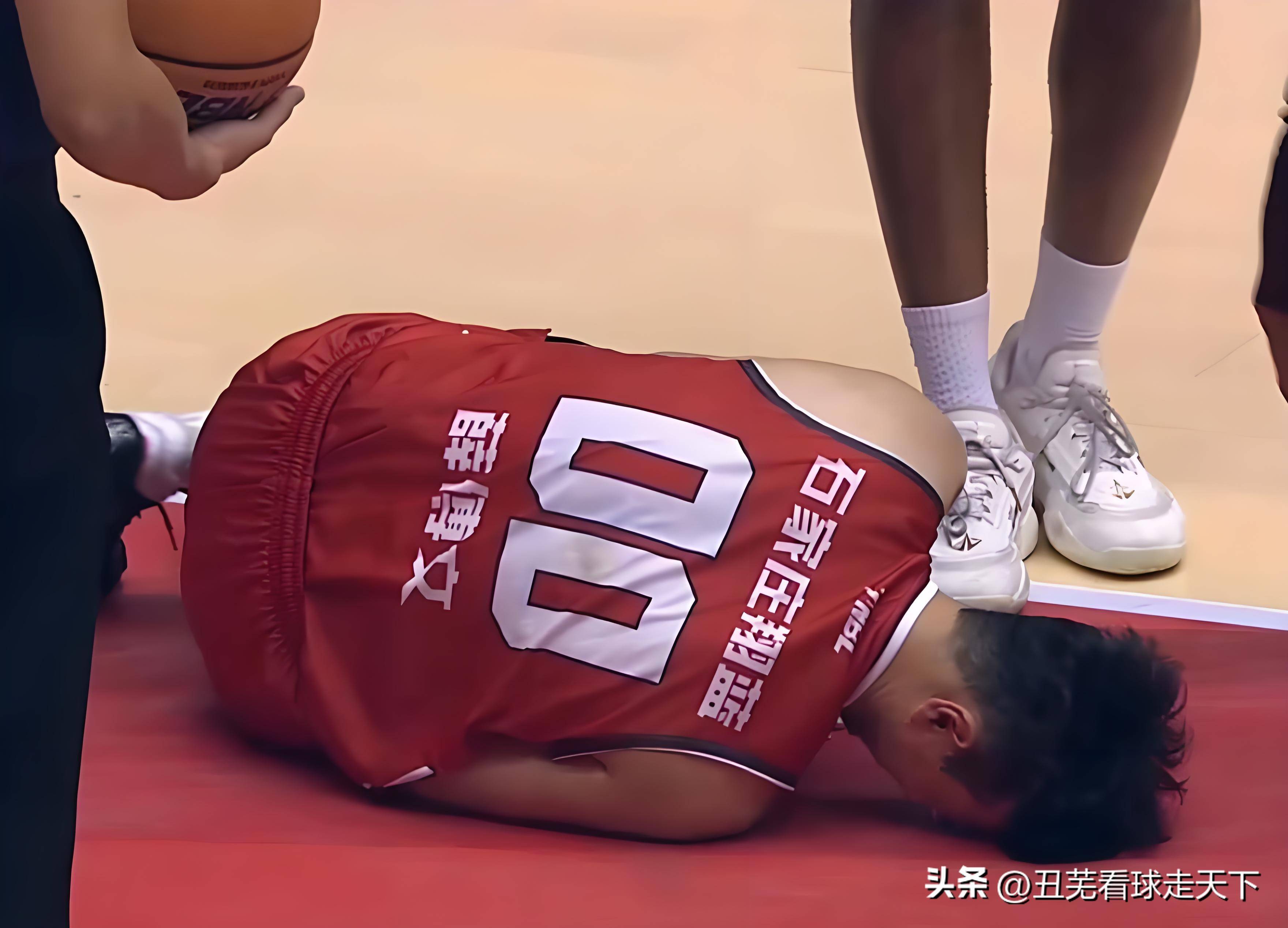 九游体育网页版入口-关于河南男篮实力强劲，一路领先取得胜利的信息