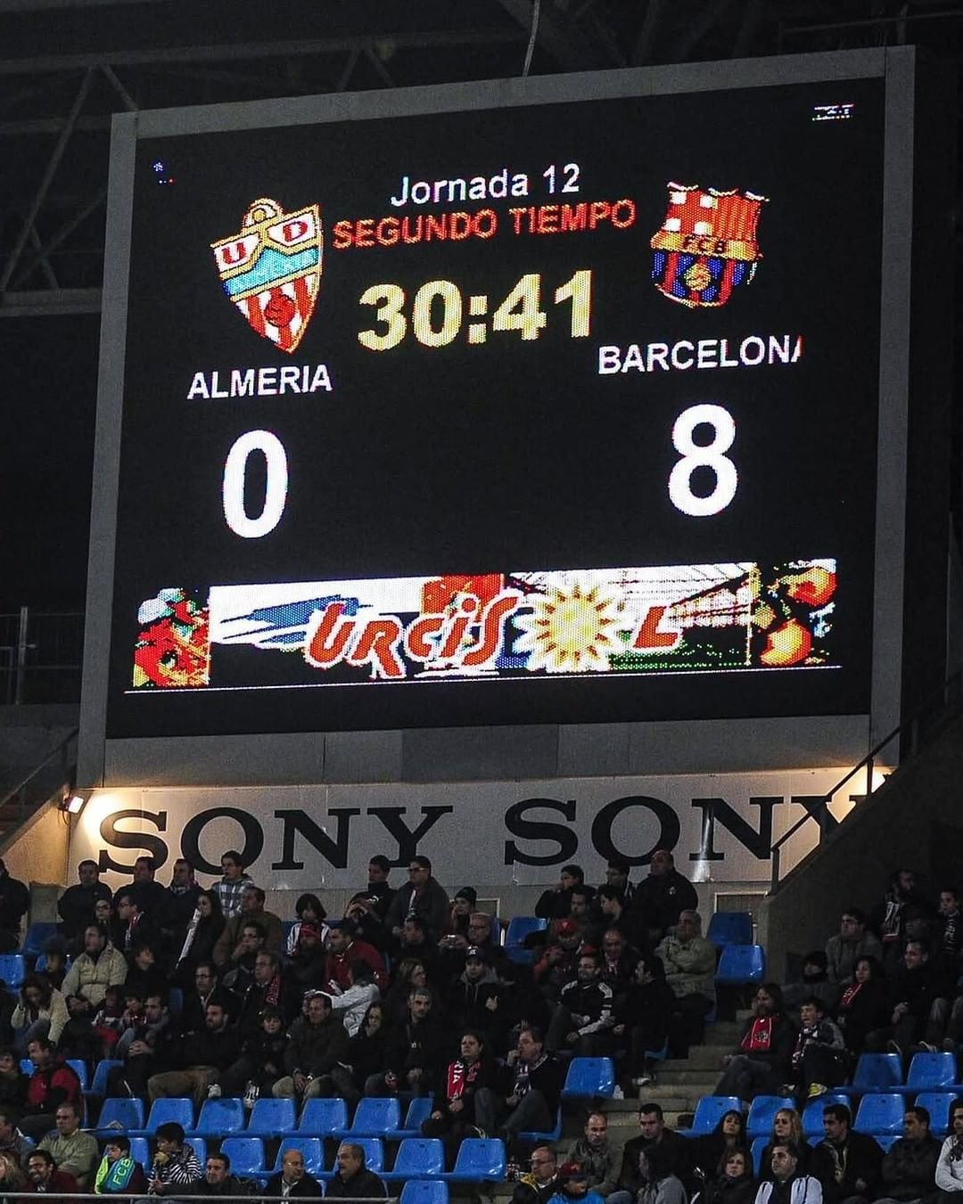 巴塞罗那精彩比赛，轻松赢得胜利