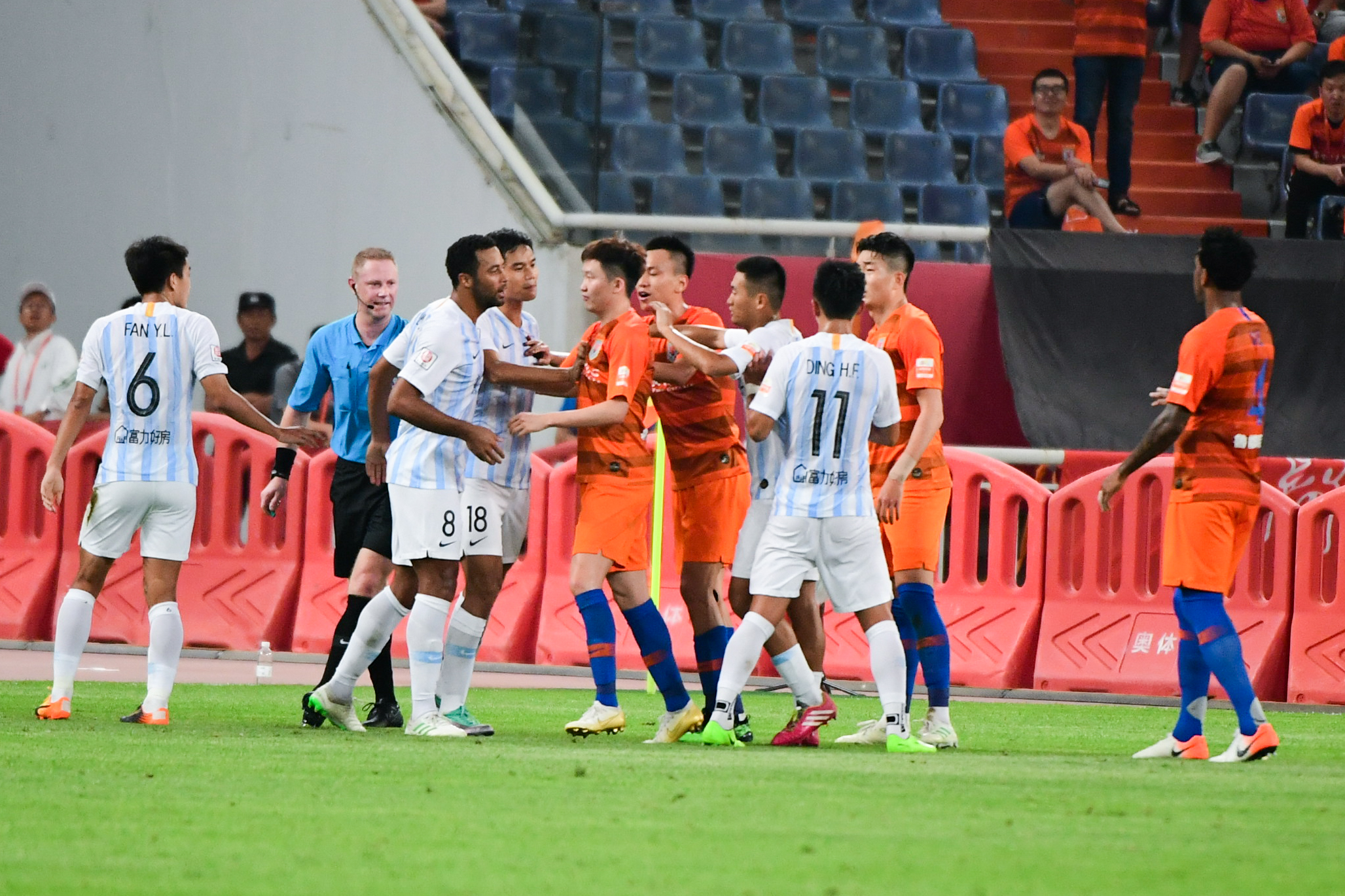 战绩颓势难挽，球队危机四伏