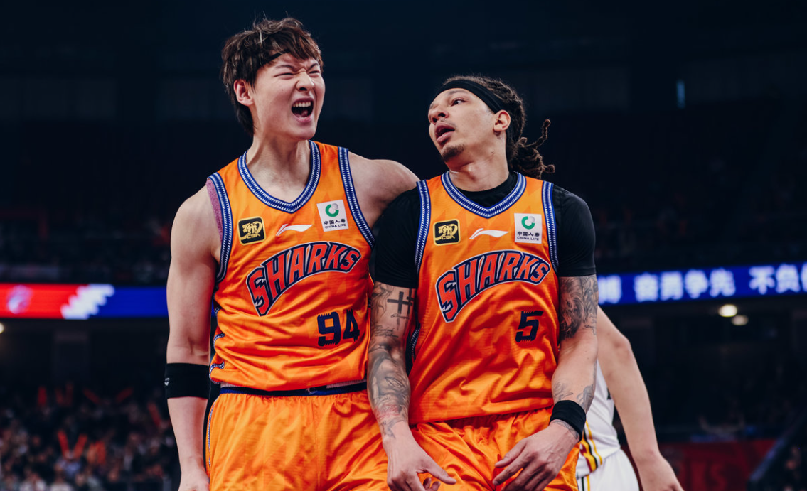 北京首钢男篮在主场击败了湖北队