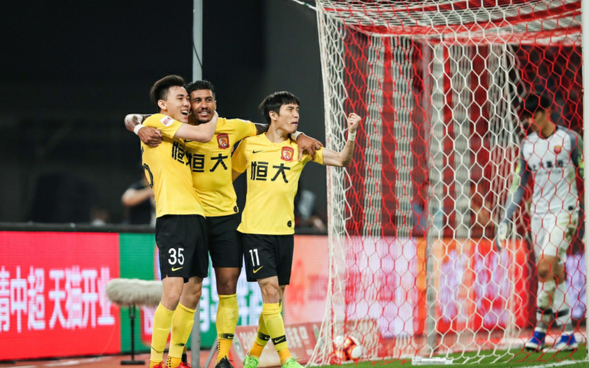 关于上海上港淘汰深圳佳兆业，晋级前景看好的信息